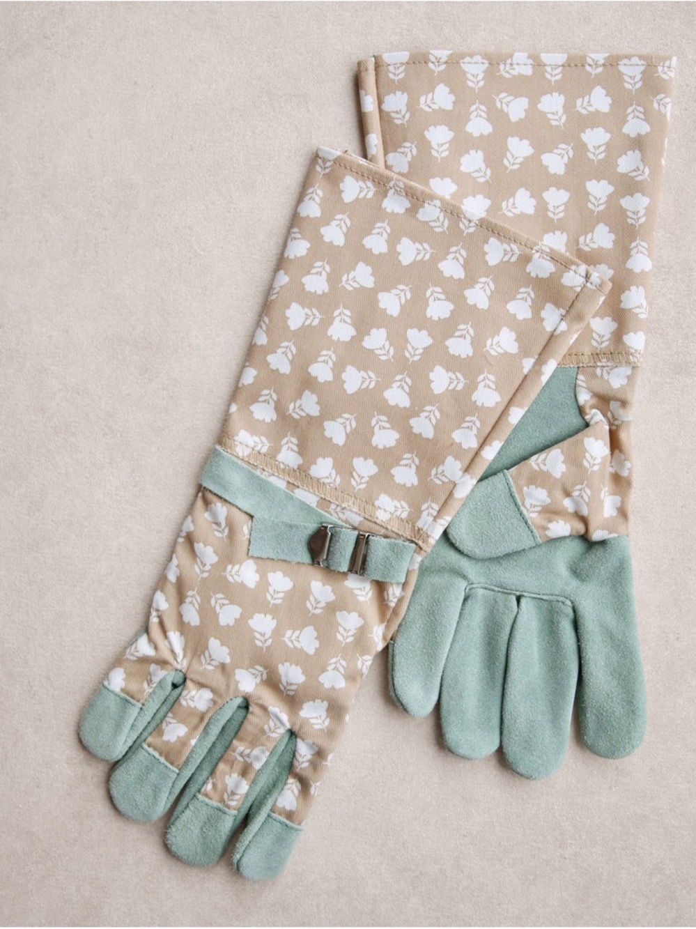 Floral Society Full Garden Gloves Beige Floral with Mint Green Accents NEW